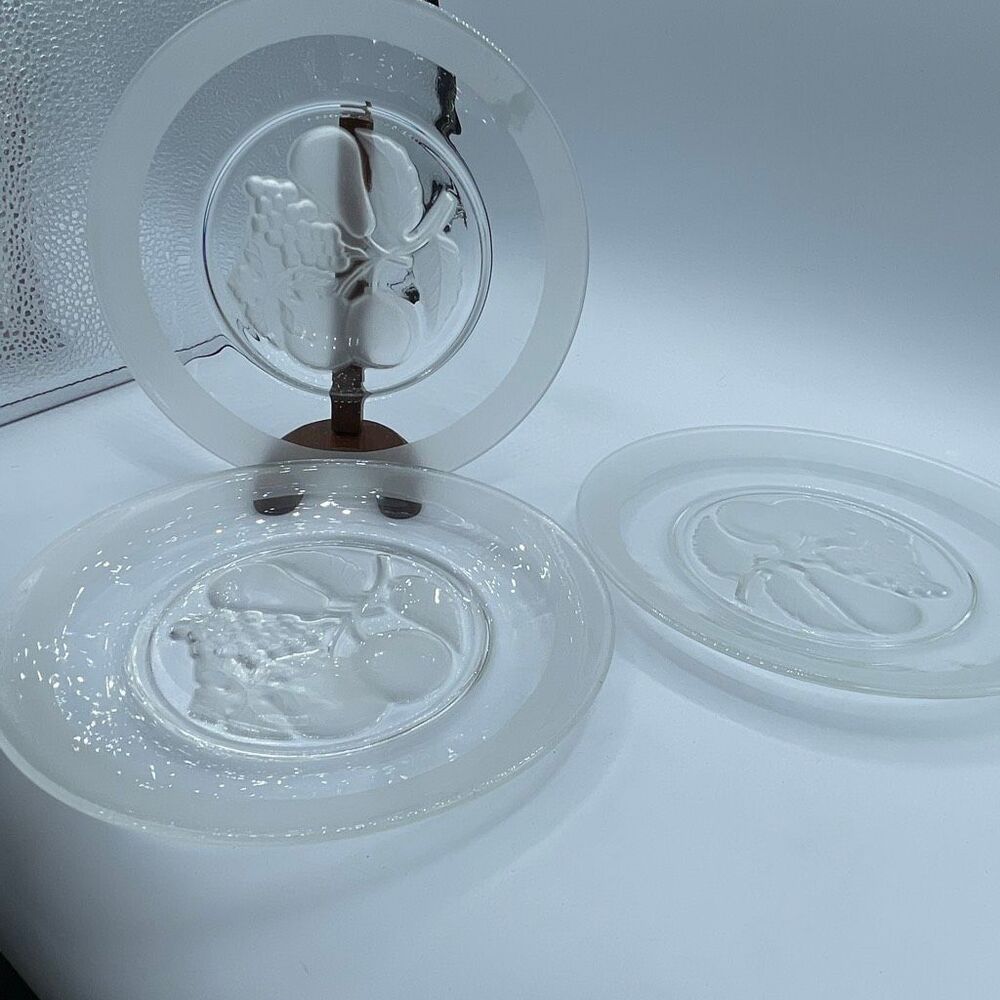 Vintage set of 3 Val Saint Lambert “Brussels” intaglio fruit Design frosted edge